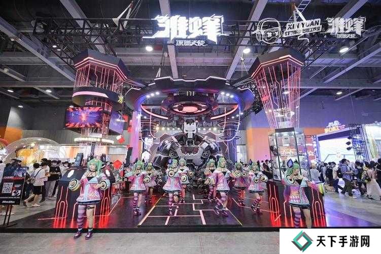 雏蜂，深渊天使超大BOSS漫展霸屏出圈！5月13日重返远古战场开启新测试